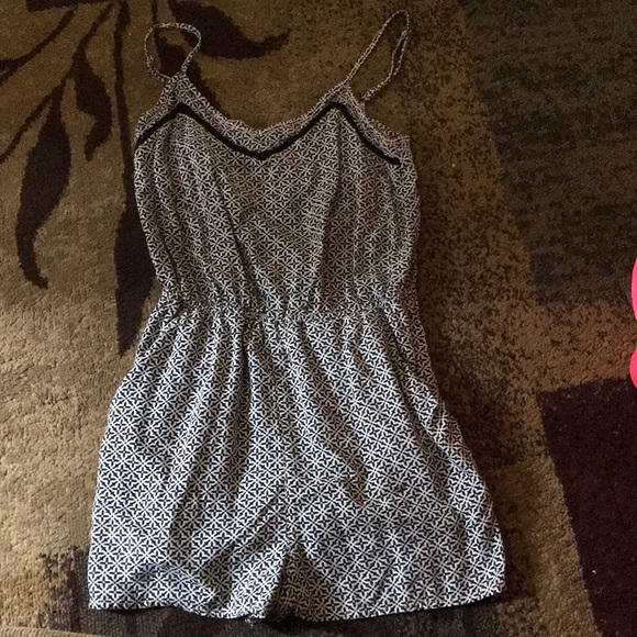 Romper - Picture 1 of 2